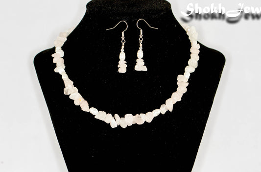 Natural Rose Quartz Chip and Pearl Choker Necklace and Earrings Set displayed on a bust